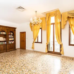 https://dimora-de-le-venice.hotelinveneto.com