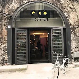 https://eco-hostel-cortile-archirotti-1.catania-hotels.net